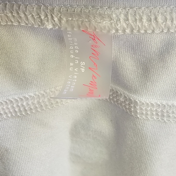 Free People Movement White Pump Top V-Neck Blouse Gym - Picture 5 of 6